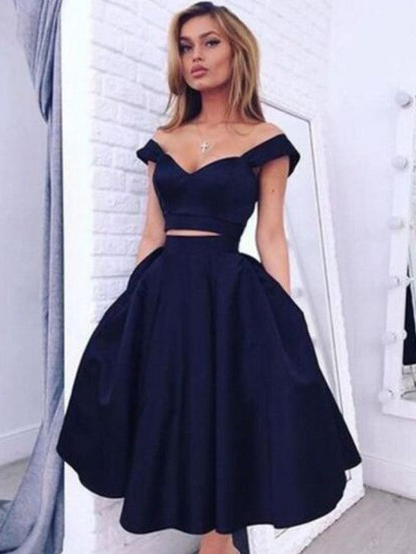 Vestidos de dos piezas de satén de corte A/princesa, sin mangas, con hombros descubiertos y largo hasta la rodilla